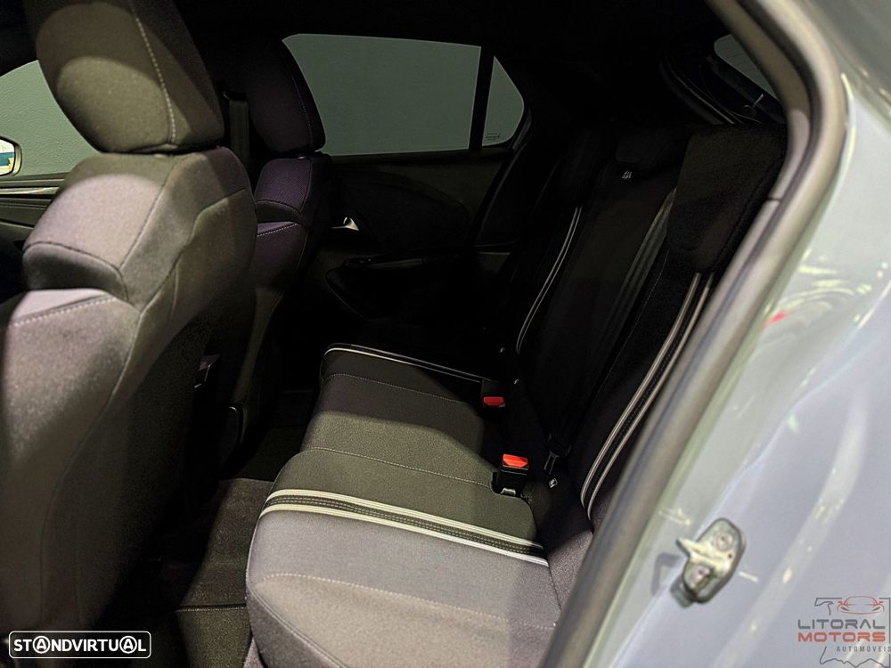 Opel Corsa 1.2 T GS - 16