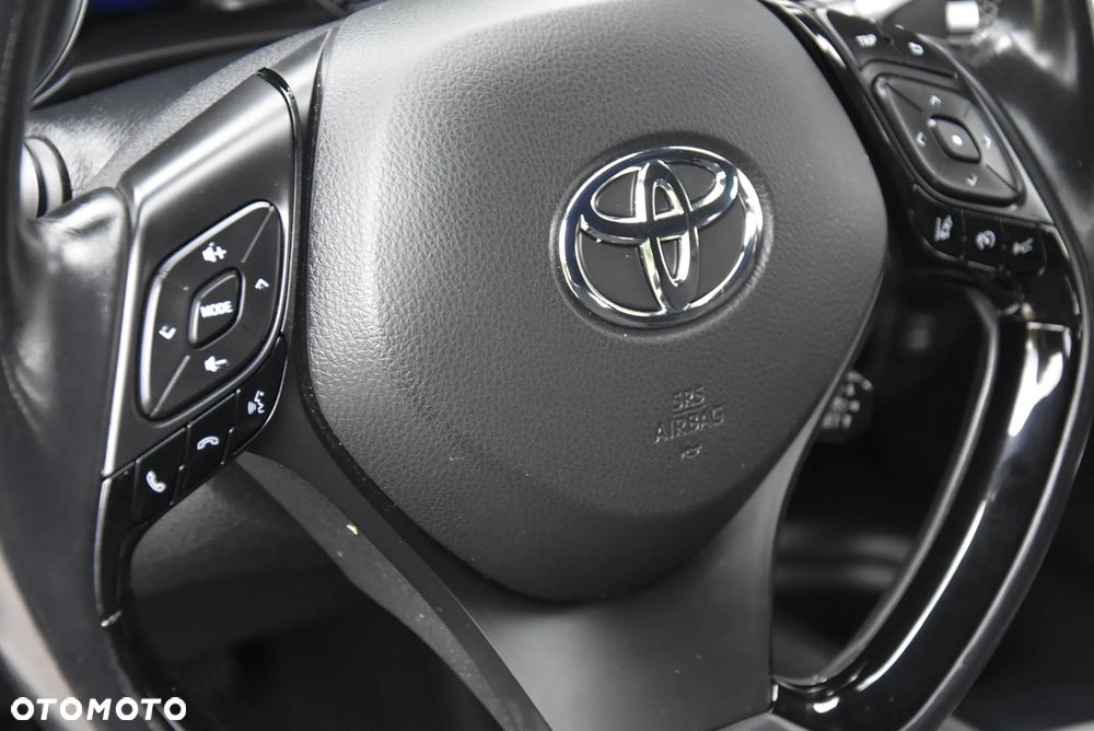 Toyota C-HR 1.2 Turbo Team Deutschland - 29