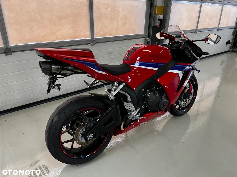 Honda CBR - 8