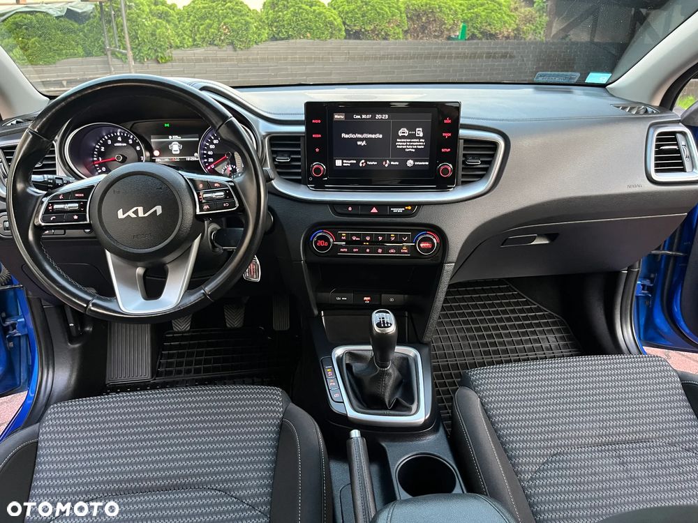 Kia Ceed 1.5 T-GDI M - 11
