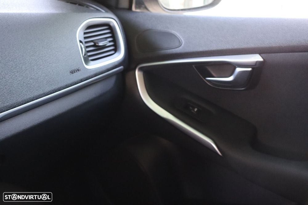 Volvo V40 1.6 D2 Eco Kinetic - 22