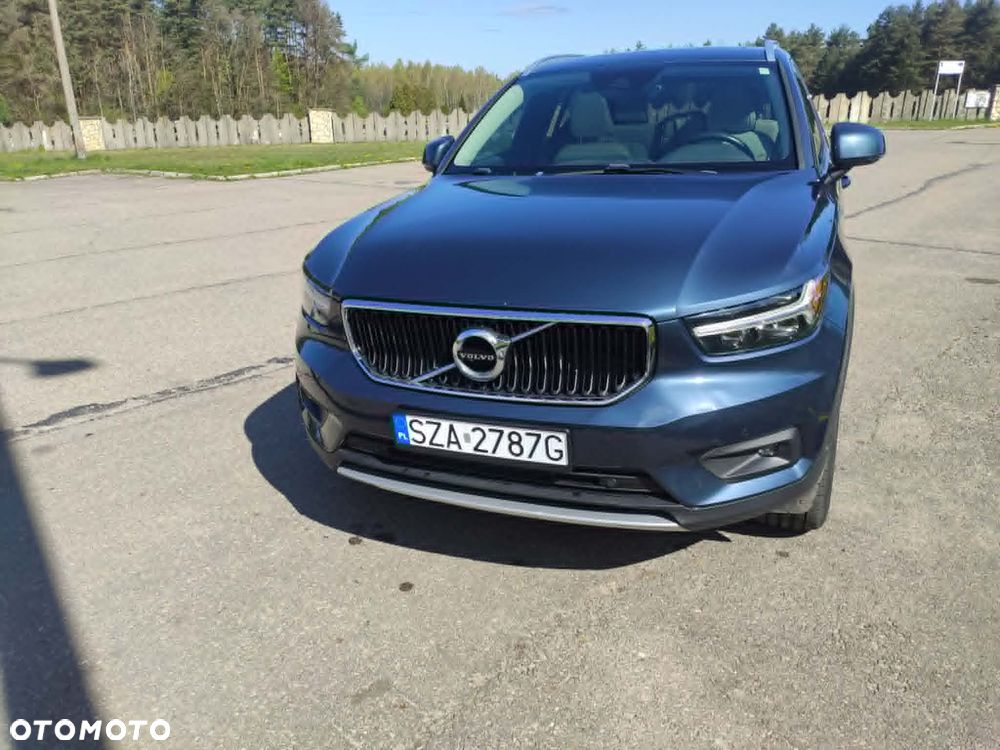 Volvo XC 40 T5 AWD Momentum - 2