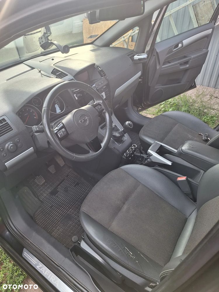 Opel Zafira 1.8 Cosmo - 8