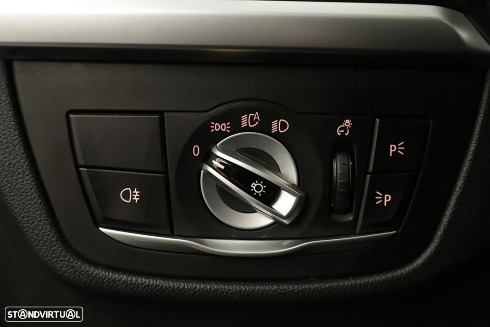 BMW iX3 M Sport Impressive - 19