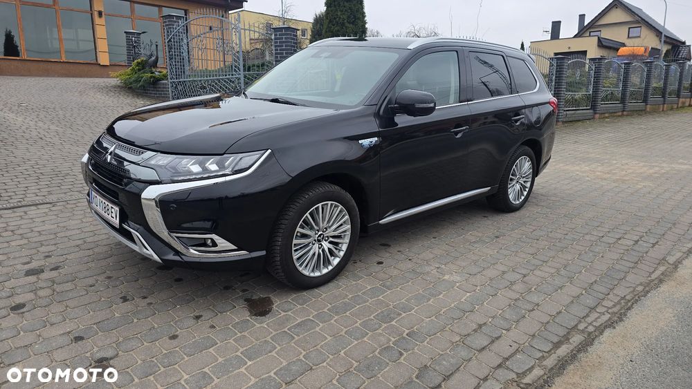 Mitsubishi Outlander - 4