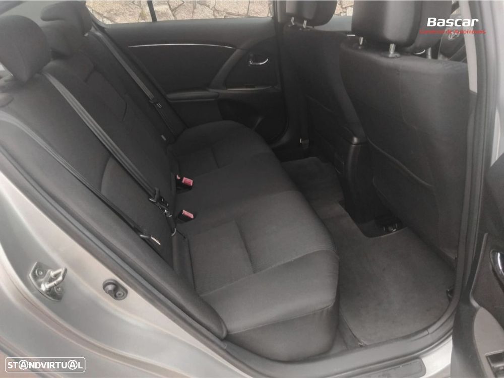 Toyota Avensis SD 2.0 D-4D Sol+GPS - 14