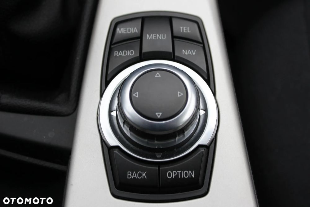 BMW Seria 3 318d Blue Performance - 22