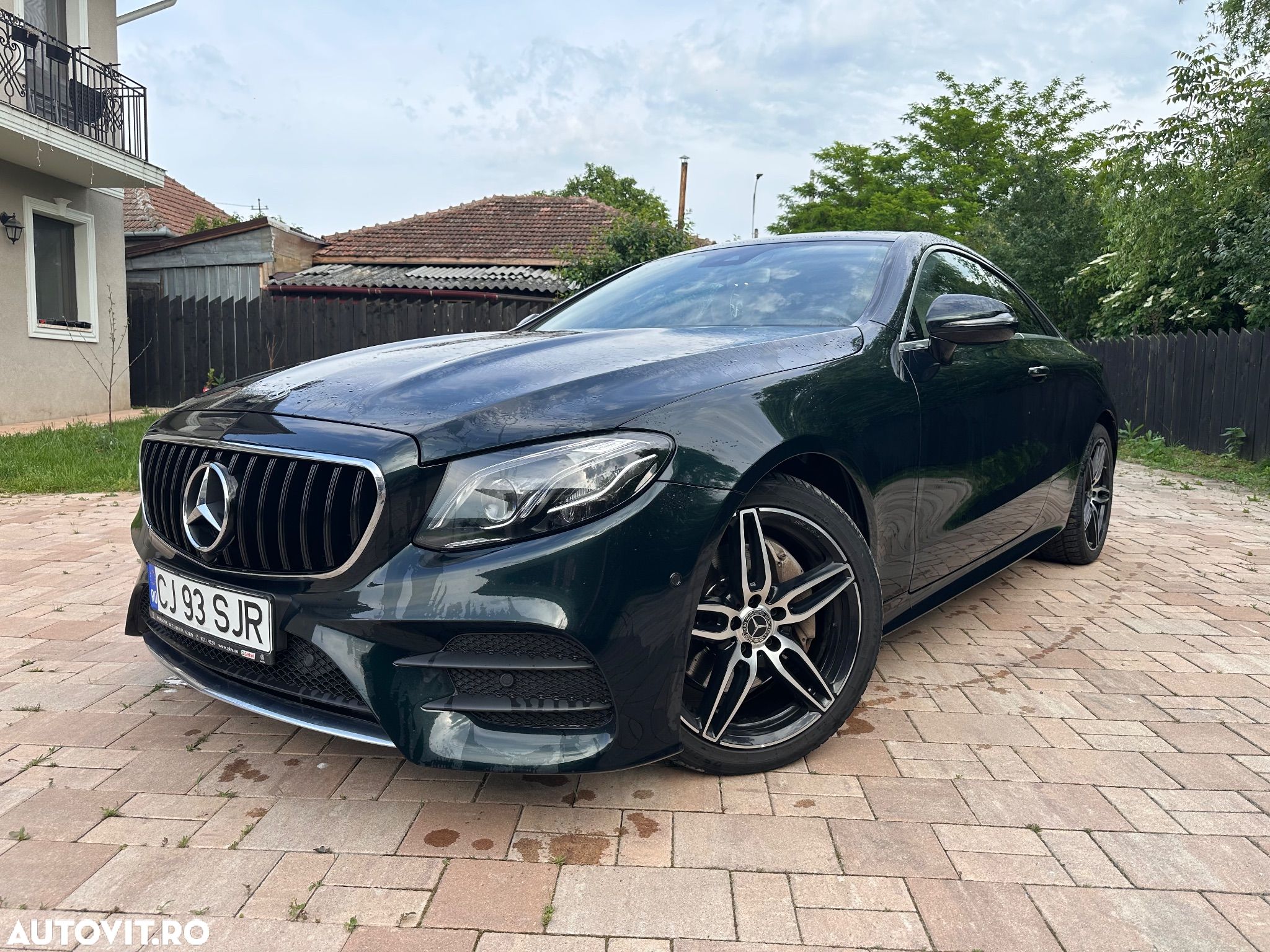 Mercedes-Benz E 220 d 4Matic Coupe 9G-TRONIC AMG Line - 1