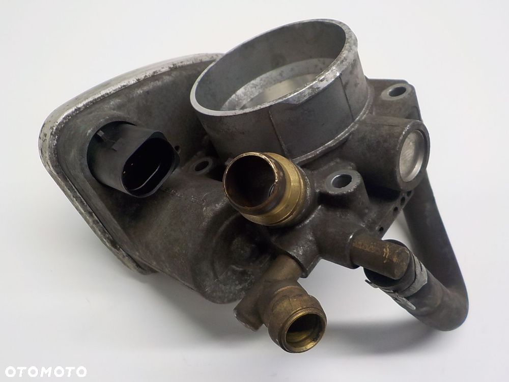 ASTRA H ZAFIRA B 1.6 Z16XER PRZEPUSTNICA 55560398 - 1