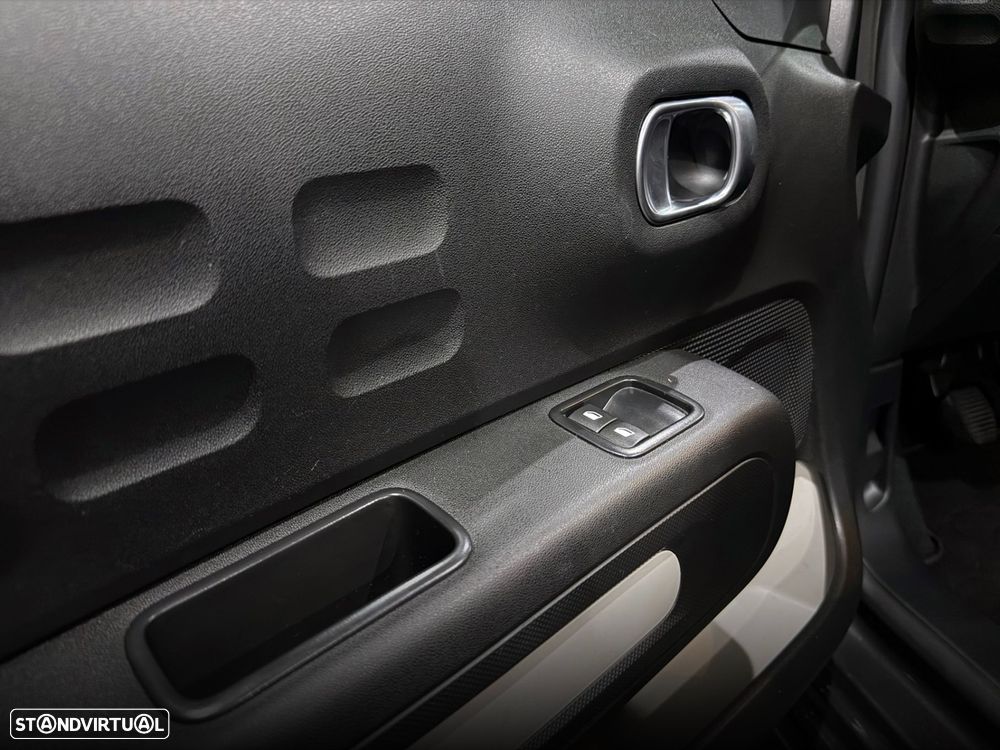 Citroën C3 1.2 PureTech Shine - 15