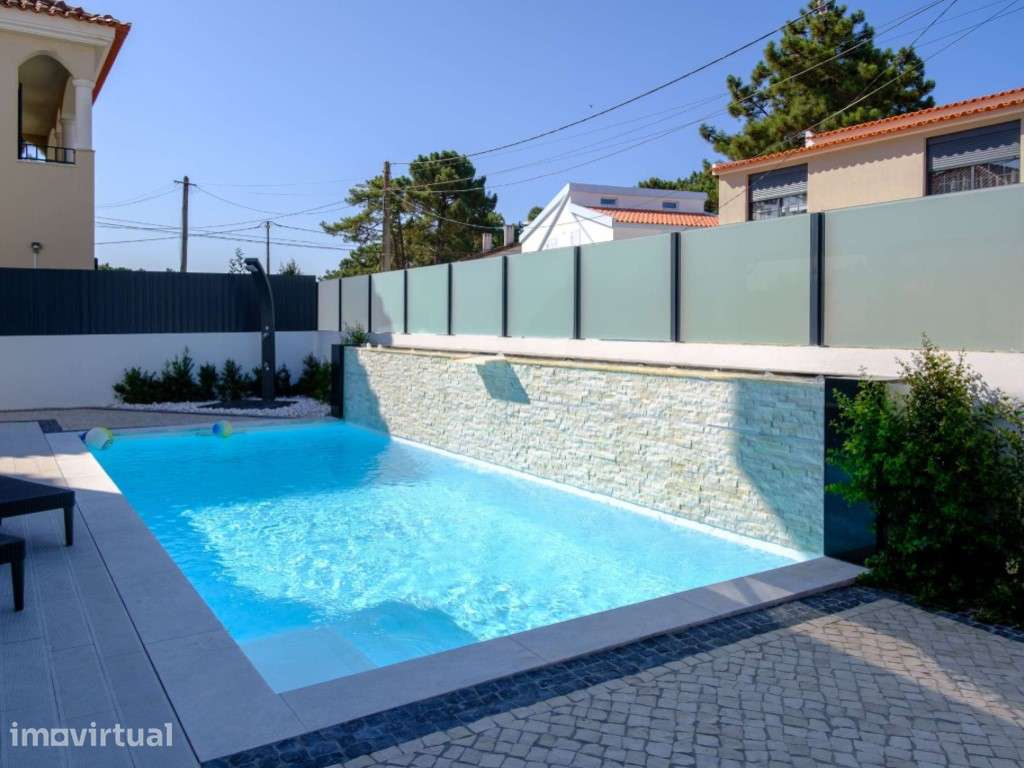 Moradia T4 com piscina e jardim na Aroeira - Grande imagem: 3/47