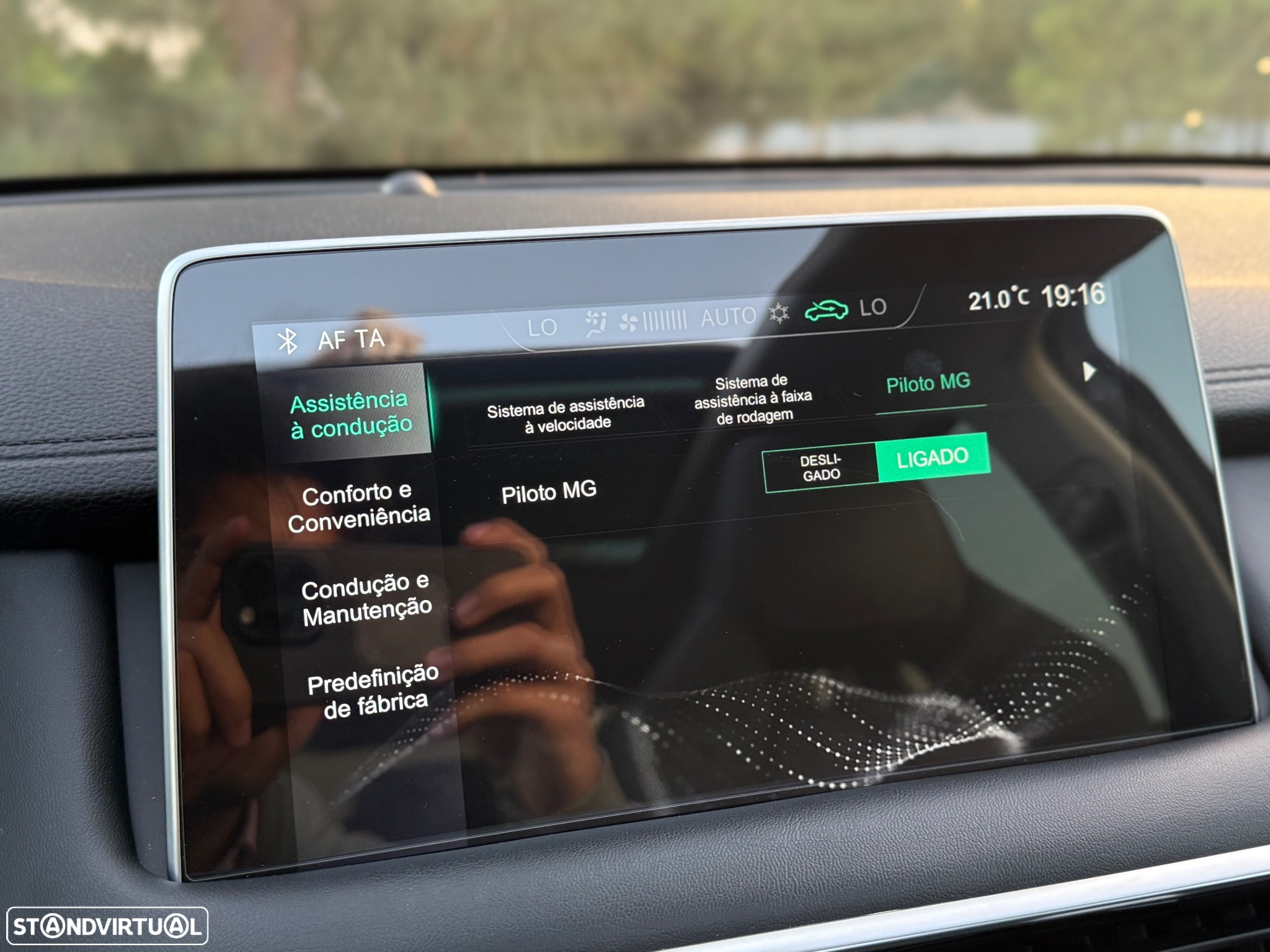 MG EHS 1.5 T-GDI Plug-in Hybrid Luxury - 40