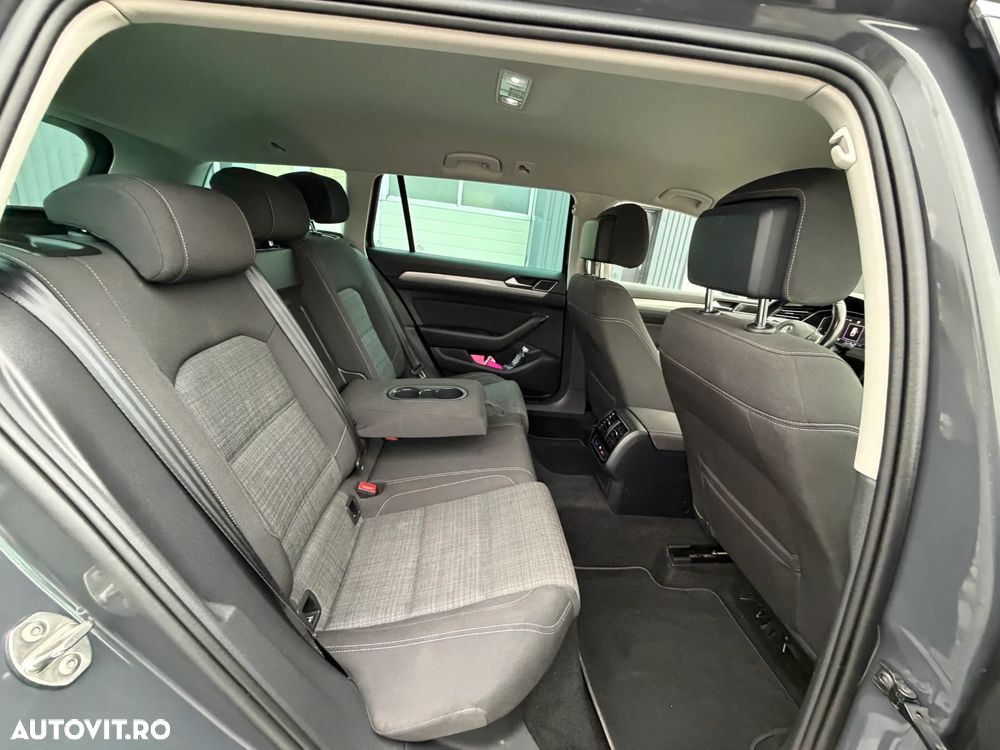 Volkswagen Passat - 22