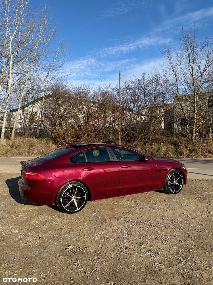 Jaguar XE 20d AWD R-Sport - 15