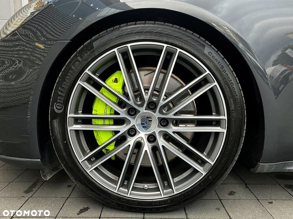Porsche Panamera 4 E-Hybrid - 13