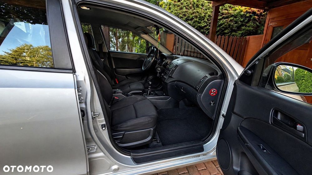 Hyundai i30 1.6 CRDi Comfort - 11