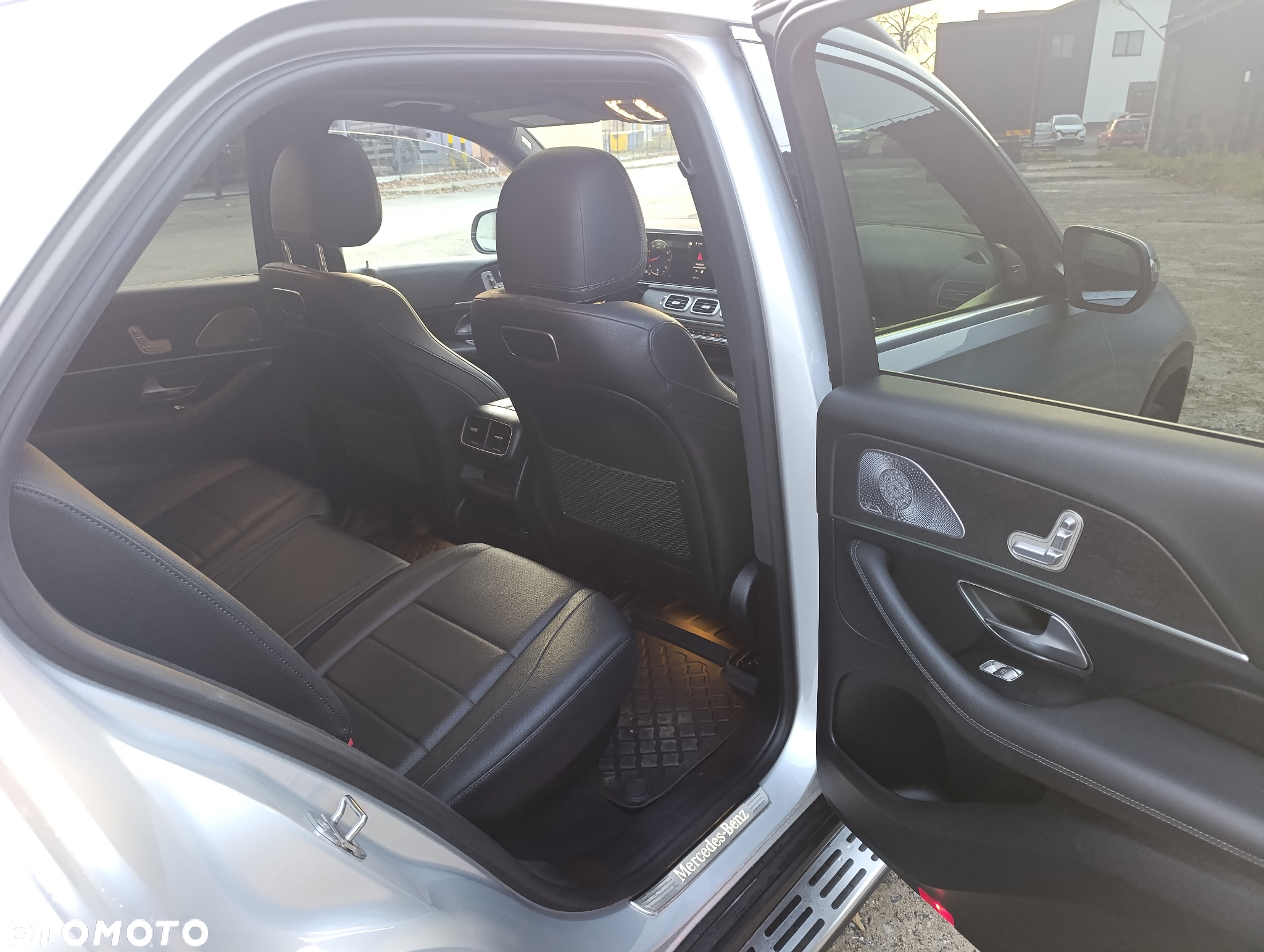 Mercedes-Benz GLE - 11