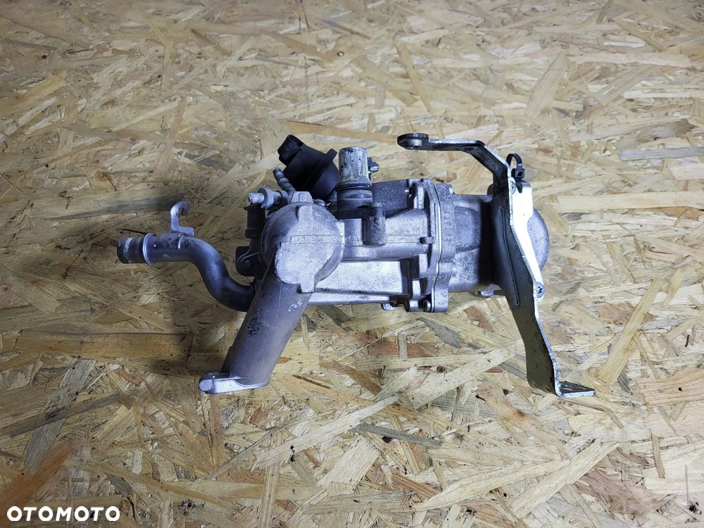 Zawór EGR 1.6 E HDI Peugeot Citroen - 2