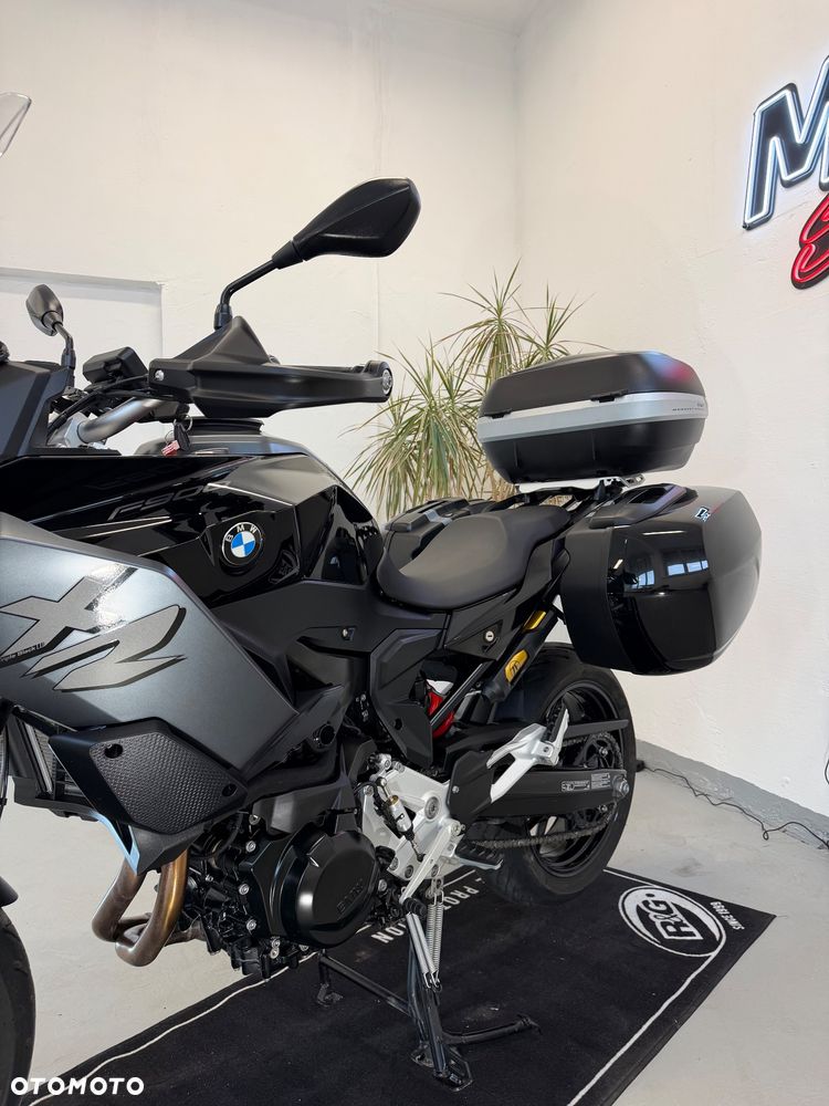 BMW F - 9