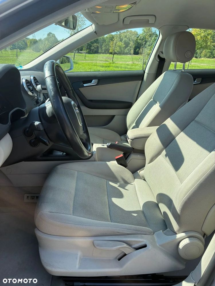 Audi A3 Sportback 2.0 TDI DPF Ambiente - 29