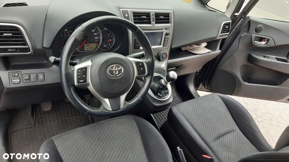 Toyota Verso S 1.4 D-4D Active - 19