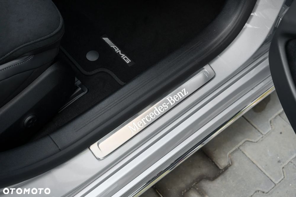 Mercedes-Benz Klasa E 220 d 4-Matic AMG - 18