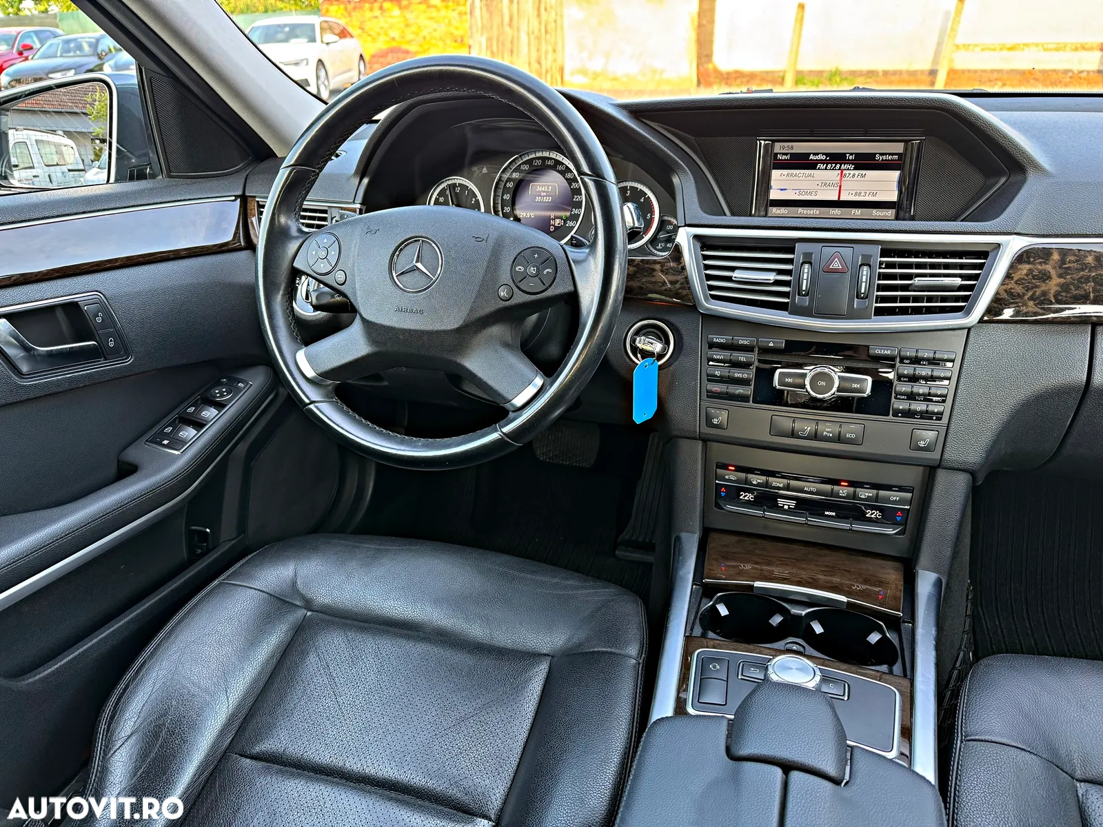 Mercedes-Benz E 200 BlueTEC 7G-TRONIC Elegance - 10