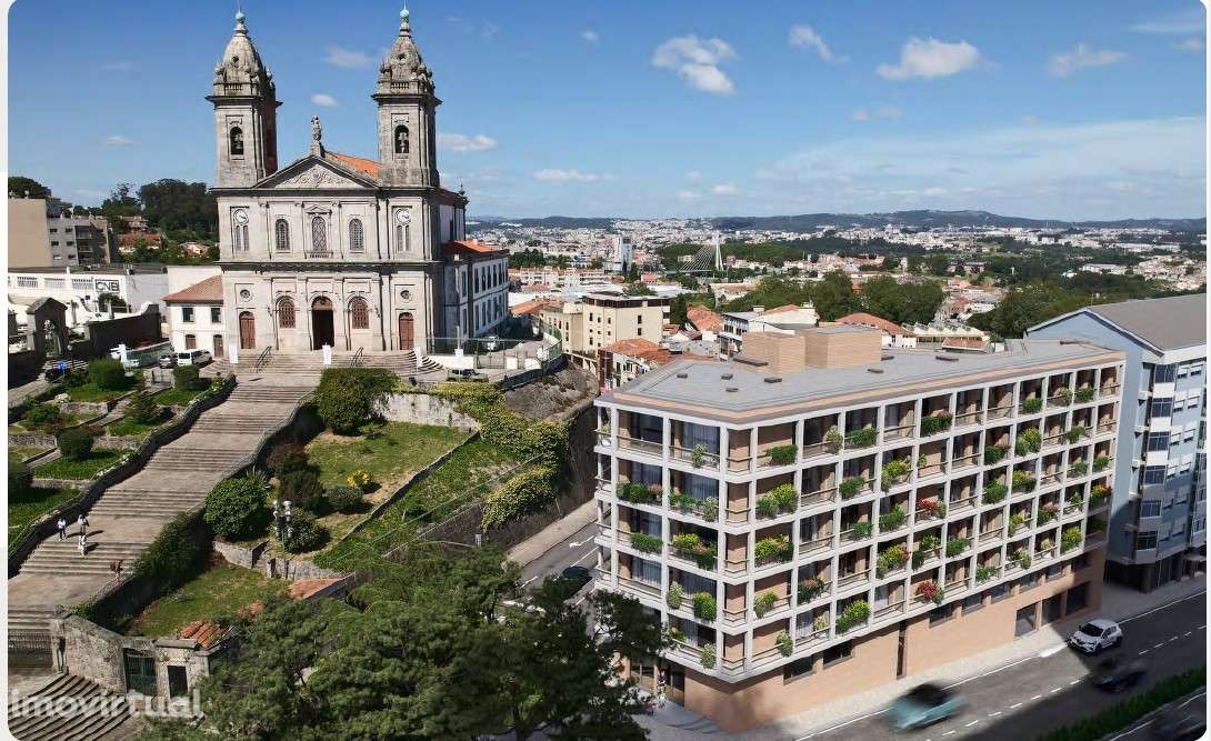 T1+1 na baixa do Porto - Grande imagem: 2/7