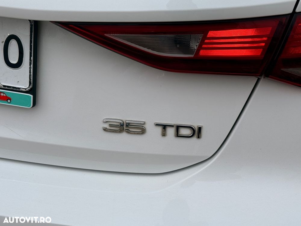 Audi A3 35 TDI ack S tronic design - 19