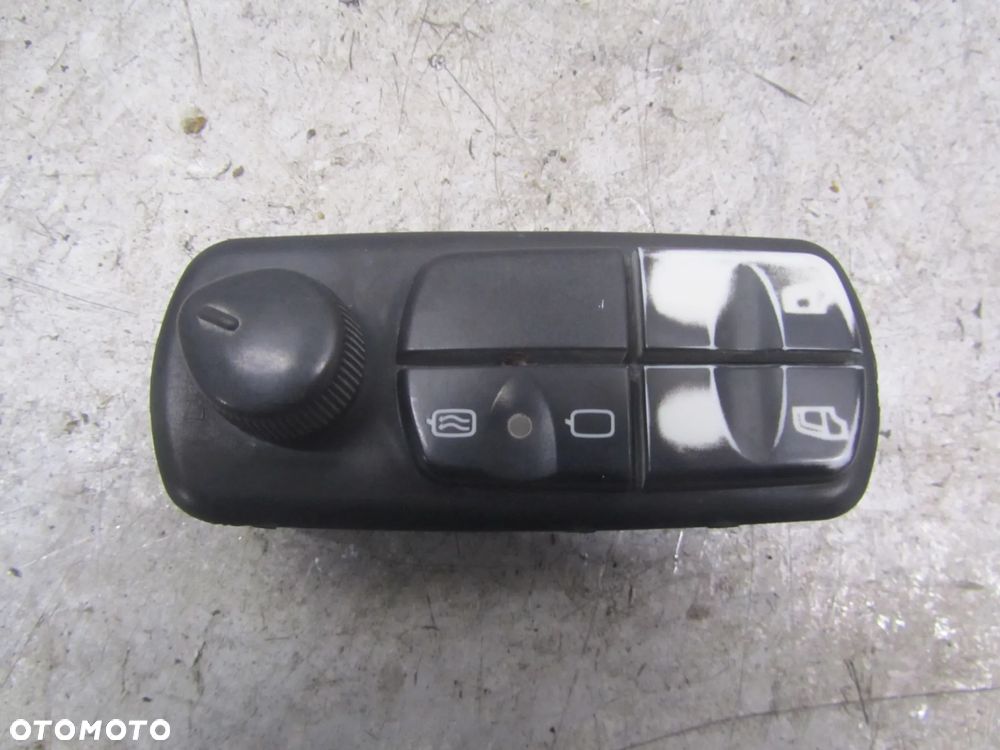 Mercedes Actros panel sterowania szyb A0045452713 - 1