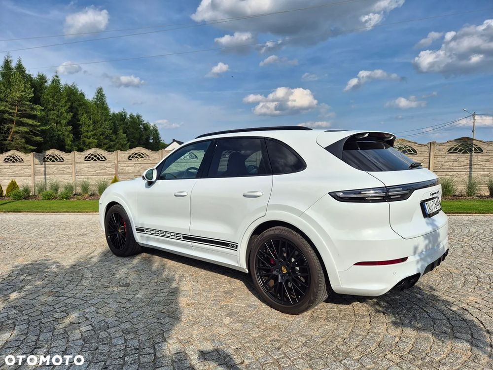 Porsche Cayenne GTS - 8