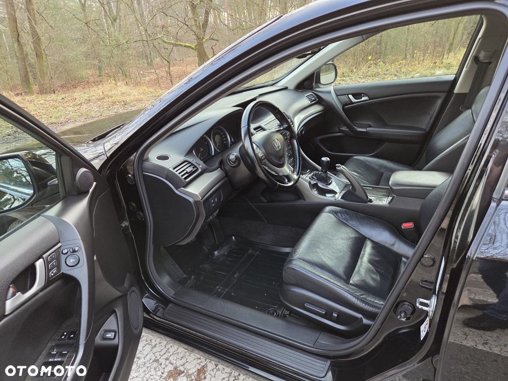 Honda Accord 2.0 Executive - 8