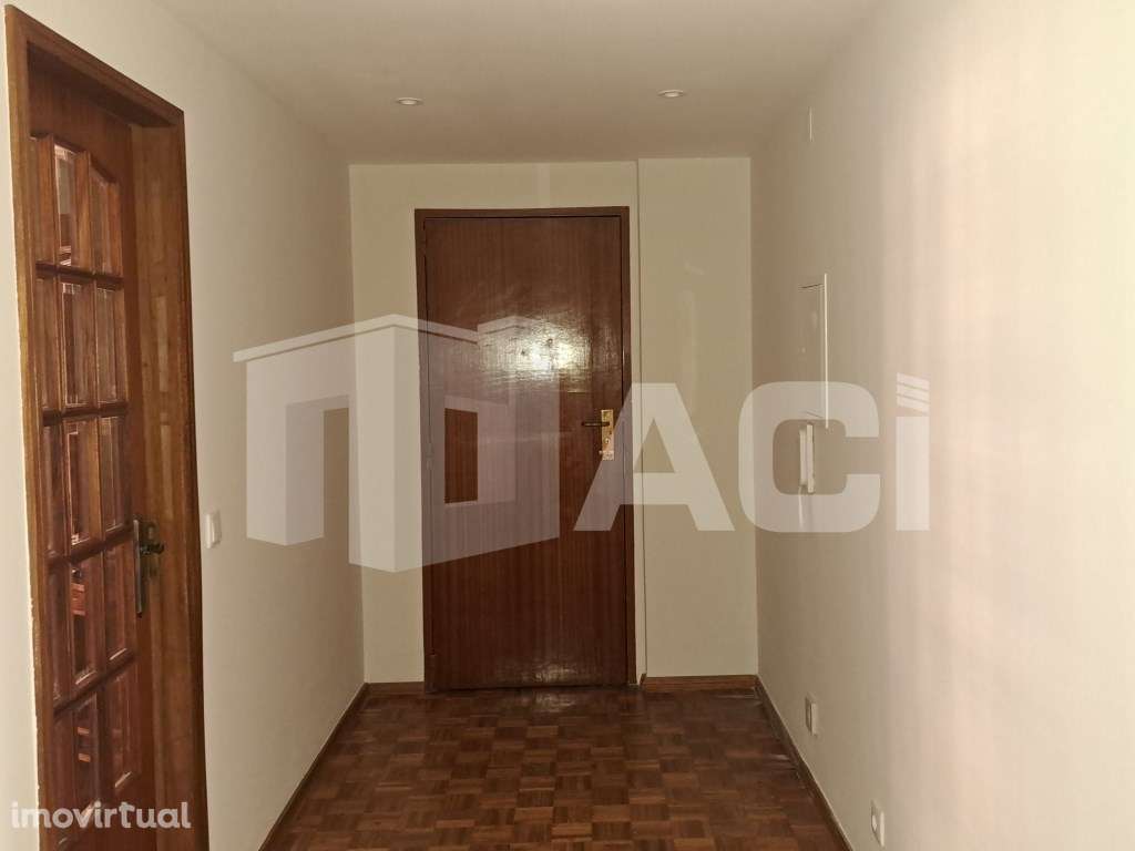 Apartamento T3-AV. MARQUES POMBAL - Grande imagem: 2/20
