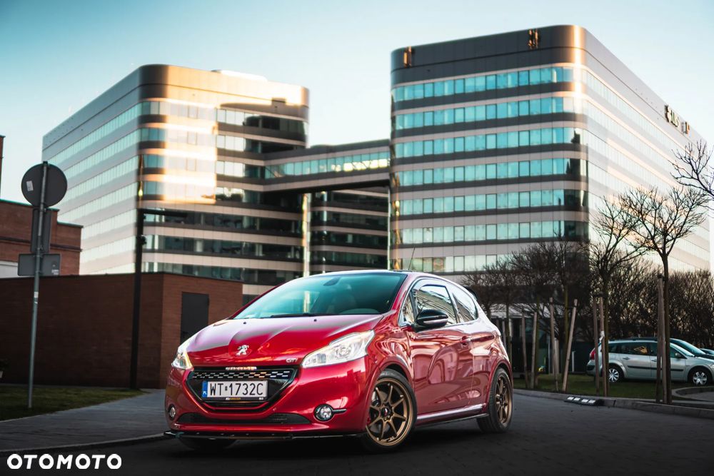 Peugeot 208 GTI 200 THP - 10