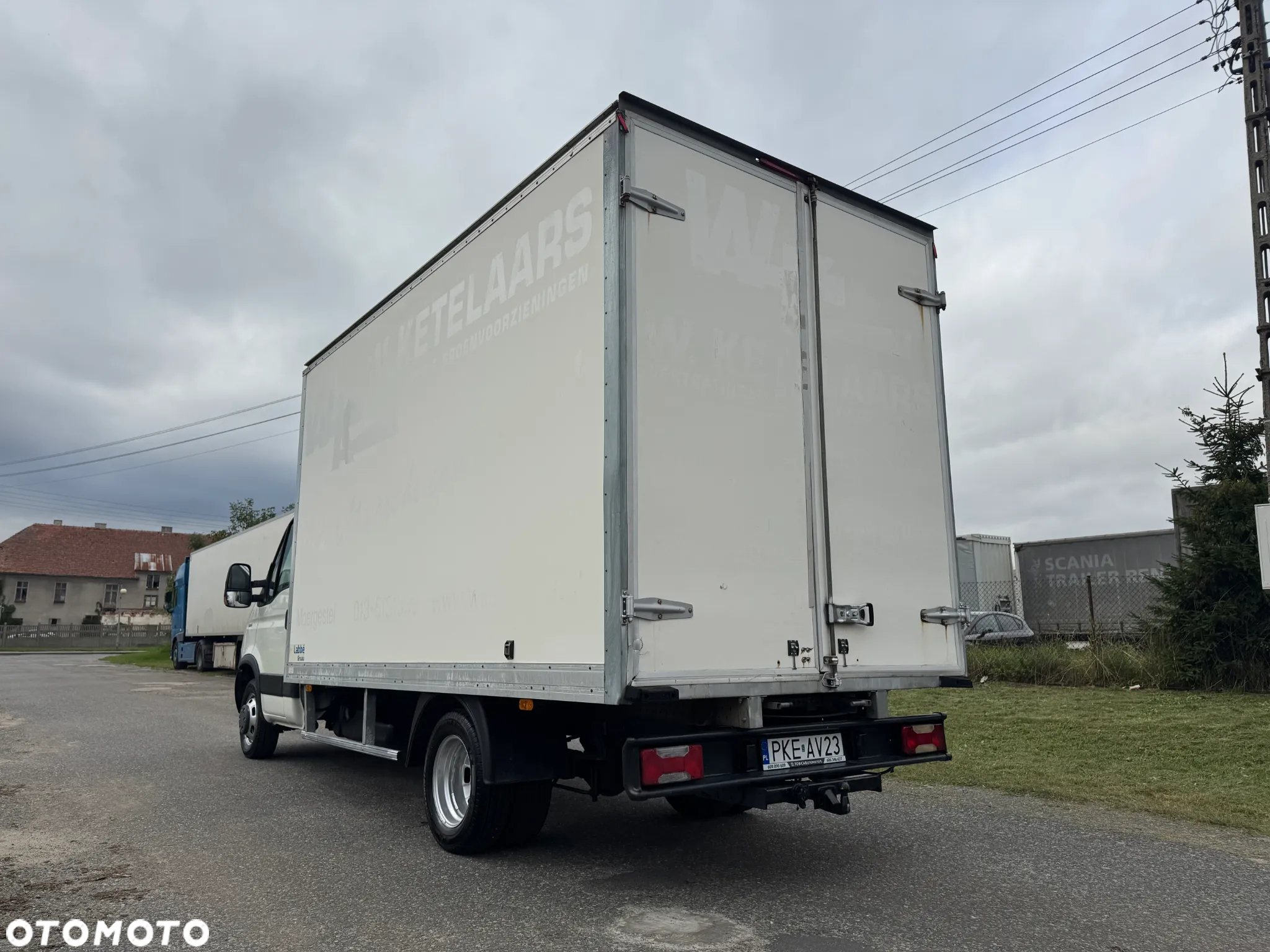 Iveco 35C15 * 3.0 / 150KM * Kontener / Rama * Koła bliźniacze * Rozstaw osi: 4.1m * - 16