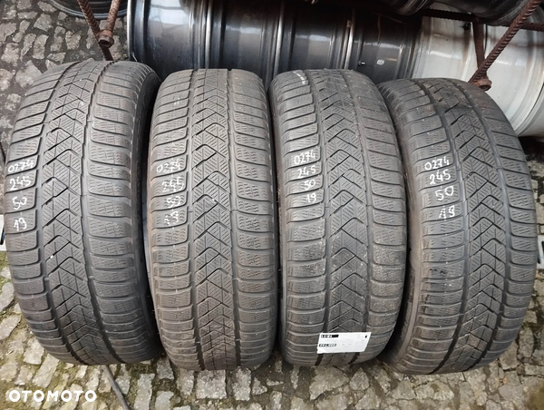 245 50 19 Pirelli Winter Sottozero 3 RSC kpl.