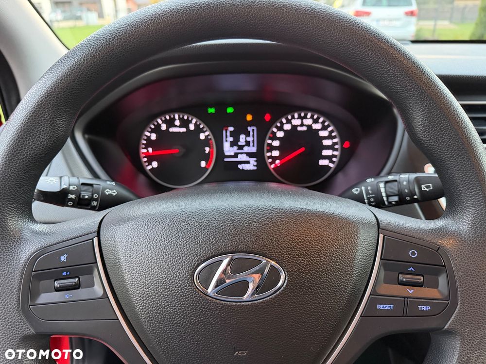 Hyundai i20 - 17