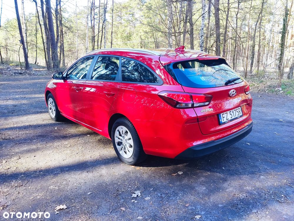 Hyundai i30 1.5 DPI Classic + - 5