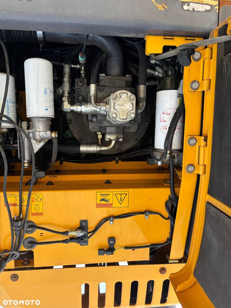 Volvo EW140D - 13