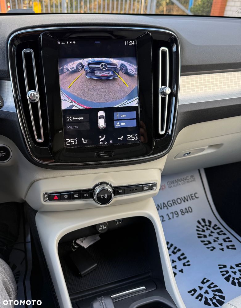 Volvo XC 40 T4 Geartronic Momentum - 32