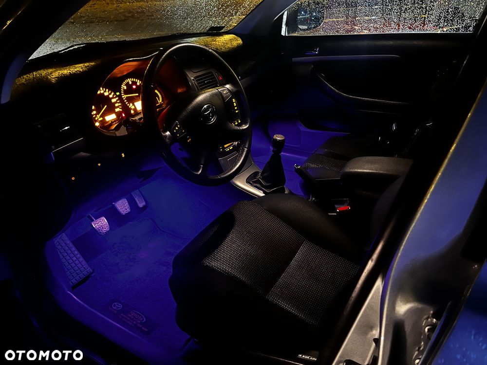 Toyota Avensis - 38