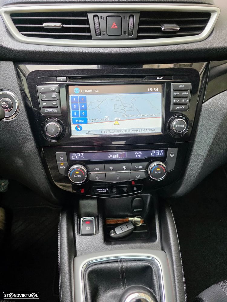 Nissan Qashqai 1.5 dCi N-Connecta 18 - 37