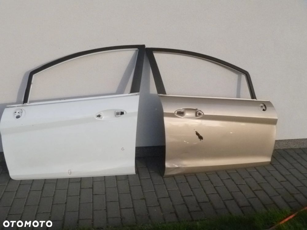 FORD FIESTA MK7 DRZWI PRAWE PRZEDNIE WERSJA 5 DRZWI - 8