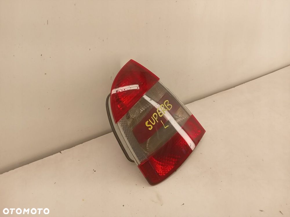 LAMPA LEWA TYŁ TYLNA SKODA SUPERB I 06-08 - 5