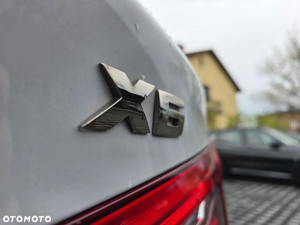 BMW X6 M50d - 27