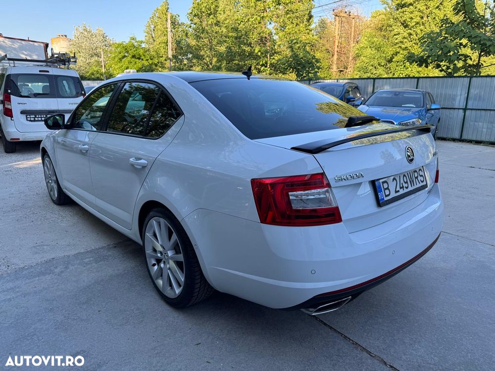 Skoda Octavia 2.0 TDI DSG RS - 4