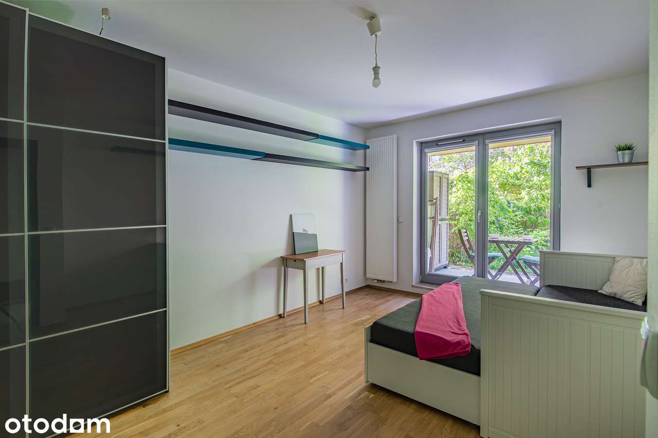 Klimatyczne mieszkanie z ogródkiem na Saskiej Kępie -> Cosy apartment!