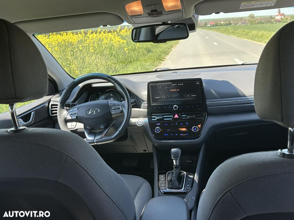 Hyundai IONIQ - 21