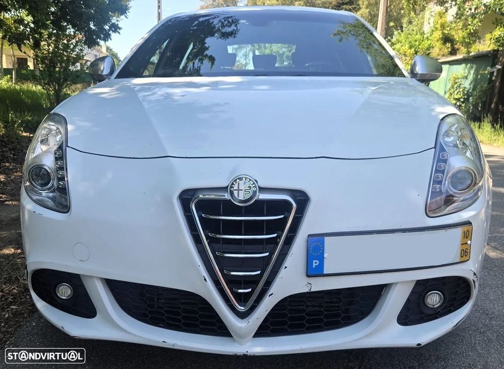Alfa Romeo Giulietta 2.0 JTDM Distinctive - 8