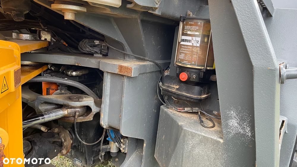 Liebherr L556 - 3